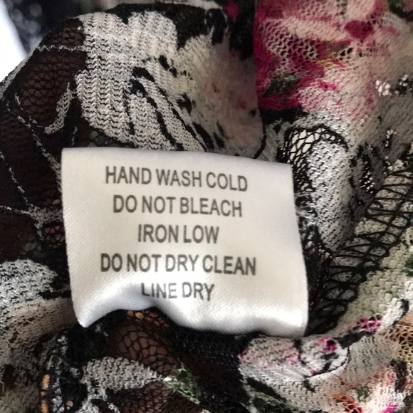 Sweet Rain Black Floral Lace Kimono - Picture 11 of 11